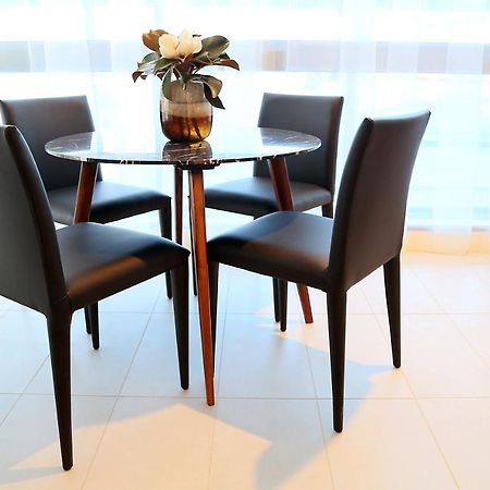 Alex Perry Hotel & Apartments Brisbane Room photo