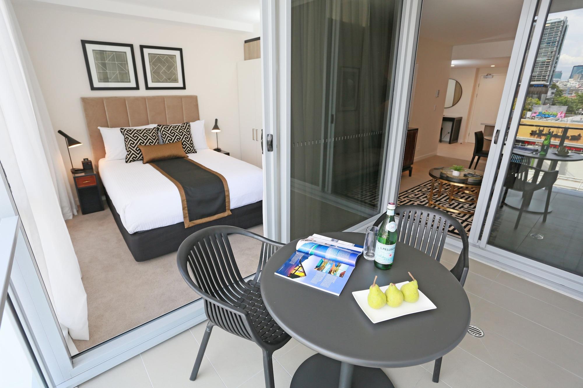 Alex Perry Hotel & Apartments Brisbane Exterior photo