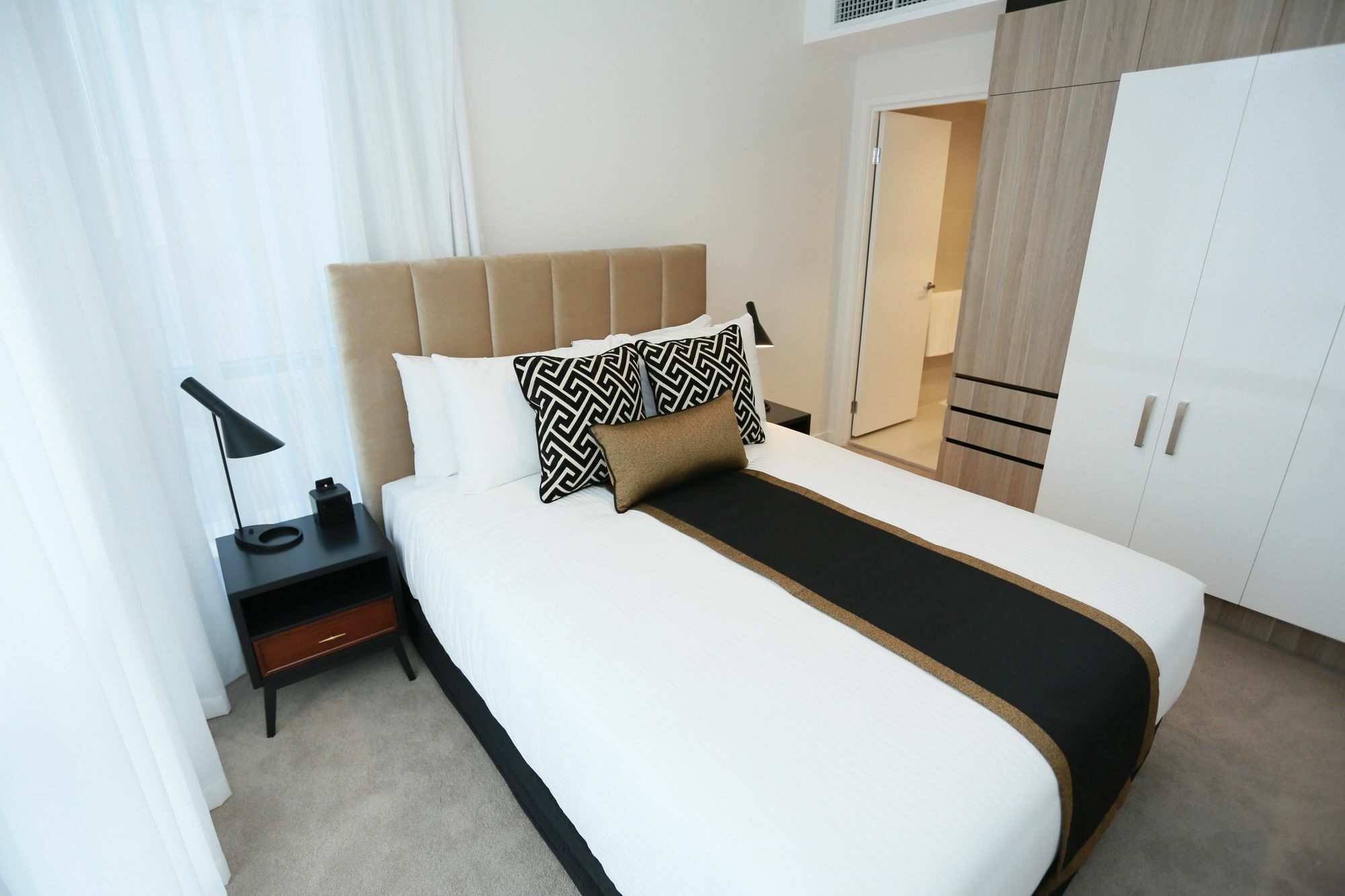 Alex Perry Hotel & Apartments Brisbane Exterior photo